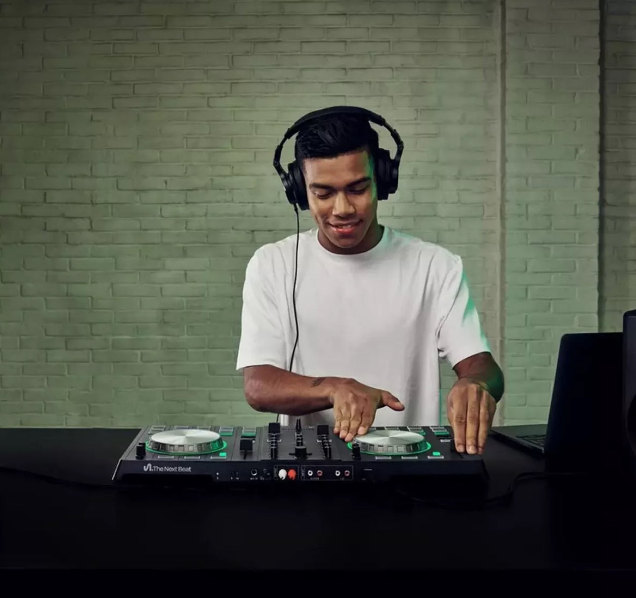 Controller DJ The Next Beat di Tiësto